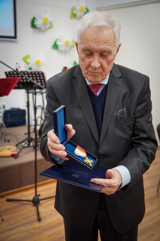 65 lat w służbie zdrowia! Doktor Stanisław Śliwiński świętuje wyjątkowy jubileusz &ndash; 65-lecia pracy zawodowej!