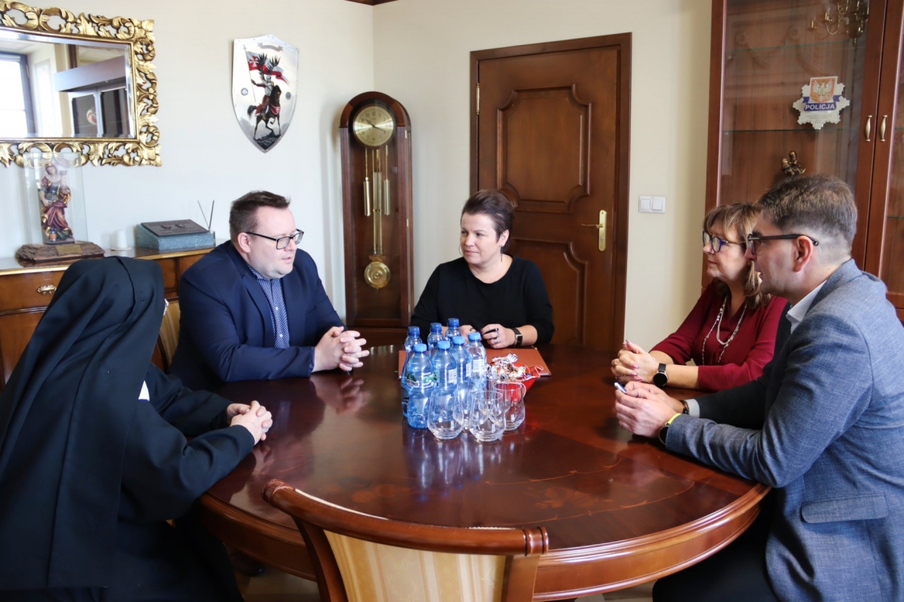 Podpisanie umowy z Opactwem Mniszek Benedyktynek w Staniątkach 